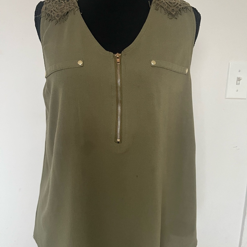 Chic Olive Sleeveless Blouse with Zipper